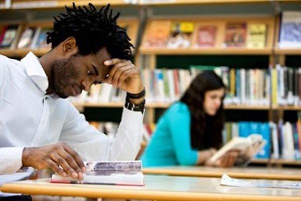 8 Tips Kuliah Sambil Kerja Biar Cuan Tapi Tetap Juara